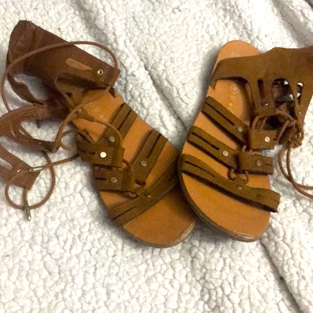 Size 8 women’s summer sandals